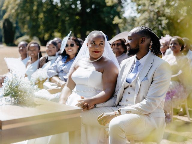 Brian and Shami's Wedding in Milton Keynes, Buckinghamshire 31