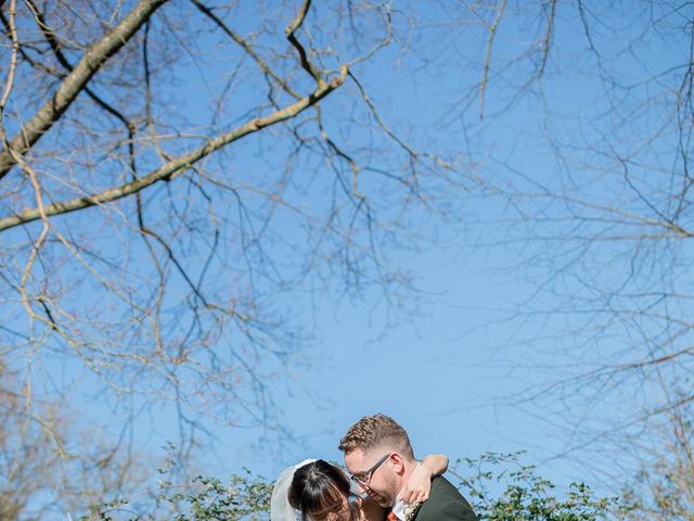 Tracy and Peter's Wedding in Reading, Berkshire 18