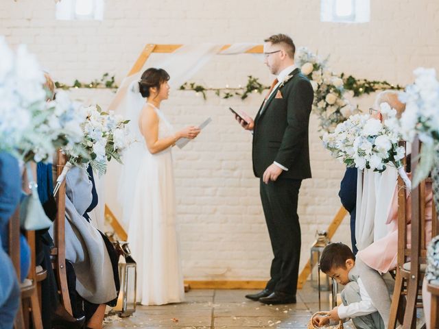 Tracy and Peter's Wedding in Reading, Berkshire 32