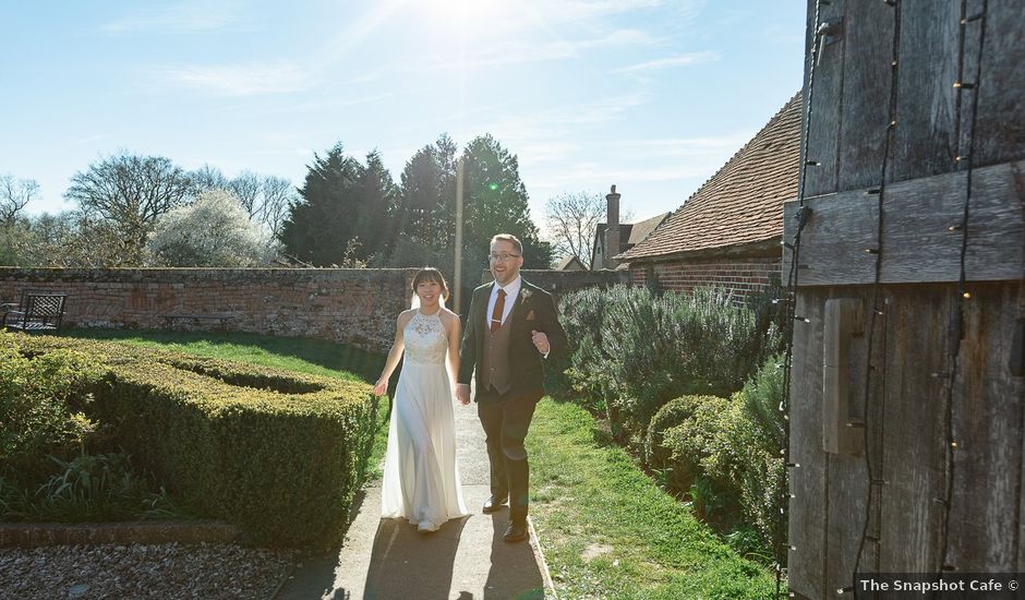 Tracy and Peter's Wedding in Reading, Berkshire