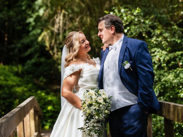 Edward and Victoria's Wedding in Tunbridge Wells, Kent 21