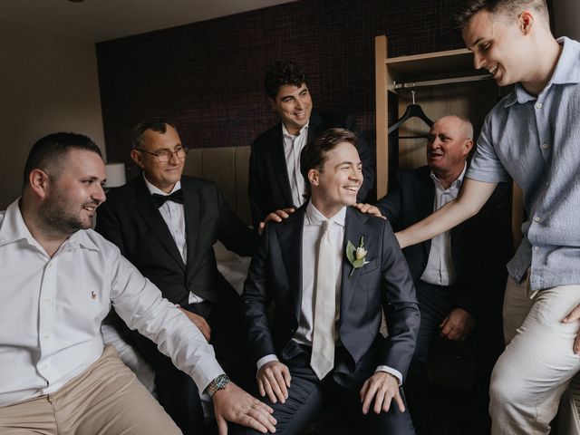 Nicolae and Catalina's Wedding in Swindon, Wiltshire 18