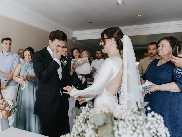 Nicolae and Catalina's Wedding in Swindon, Wiltshire 33