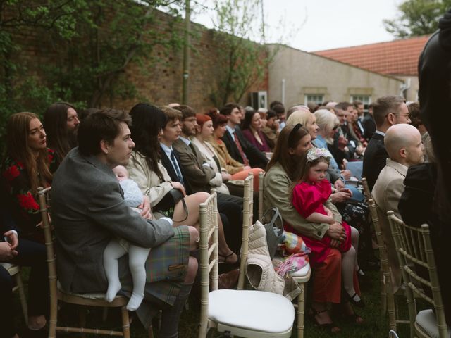 Steve and Laura's Wedding in St Andrews, Fife &amp; Angus 10