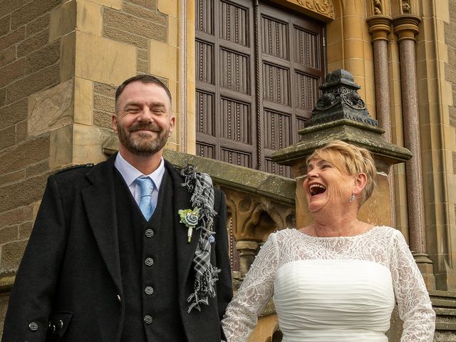 Neil and Jackie's Wedding in Dundee, Fife &amp; Angus 9