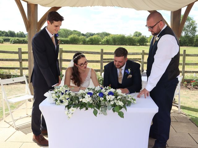 Melissa and Matt&apos;s Wedding in Kirby Muxloe, Leicestershire 32