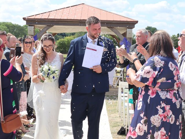 Melissa and Matt&apos;s Wedding in Kirby Muxloe, Leicestershire 34