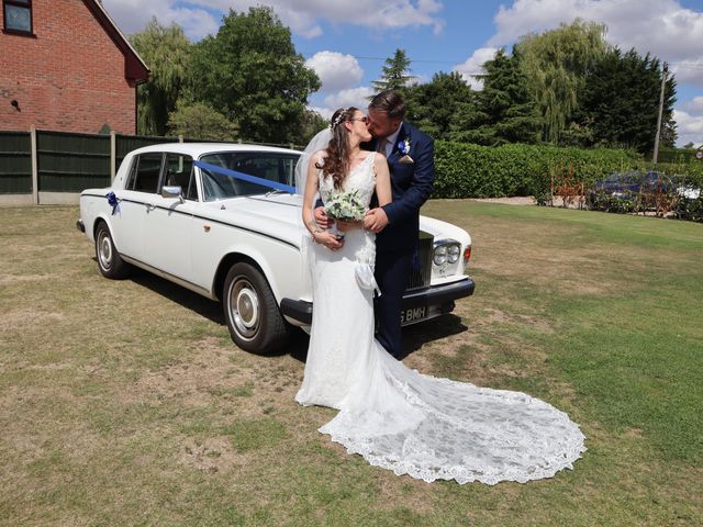 Melissa and Matt&apos;s Wedding in Kirby Muxloe, Leicestershire 39