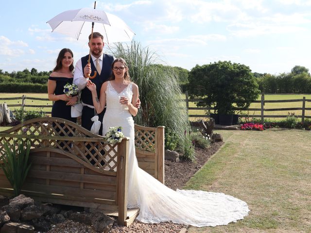 Melissa and Matt&apos;s Wedding in Kirby Muxloe, Leicestershire 62