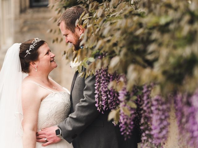 Maria and Mark&apos;s Wedding in Peterborough, Cambridgeshire 9