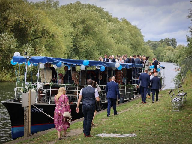 Alex and Chloe&apos;s Wedding in Wallingford, Oxfordshire 12