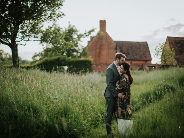 Hailey and Jordan&apos;s Wedding in Banbury, Oxfordshire 31