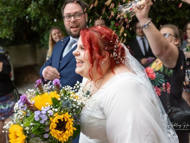 Cameron and Amy&apos;s Wedding in Stroud, Gloucestershire 2