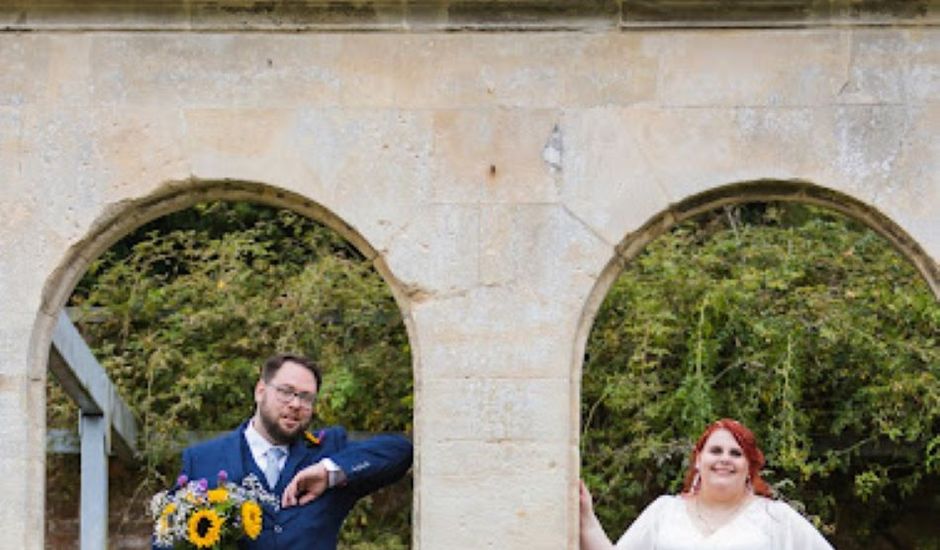 Cameron and Amy's Wedding in Stroud, Gloucestershire