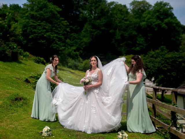 Claire and Gary&apos;s Wedding in Newton Abbot, Devon 9