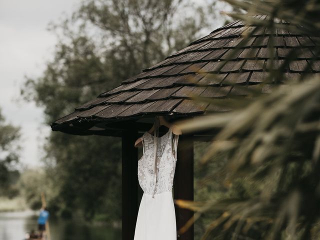 Vicki and Toby's Wedding in Salisbury, Wiltshire 6