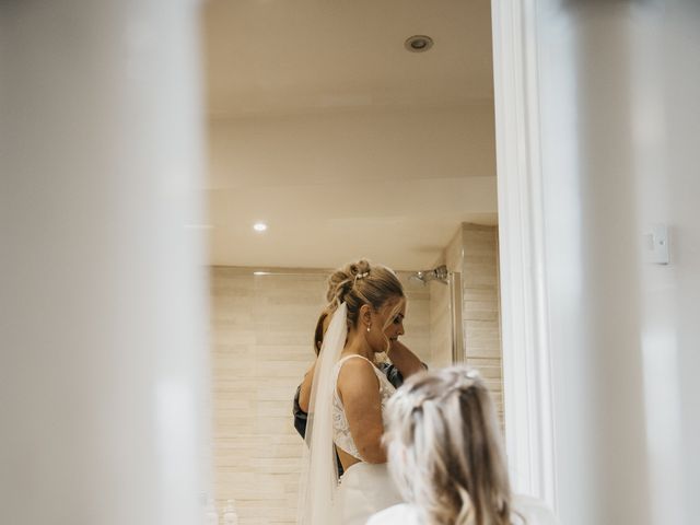 Vicki and Toby's Wedding in Salisbury, Wiltshire 8