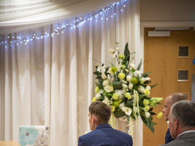 Garry and Darcie&apos;s Wedding in Coalville, Leicestershire 7