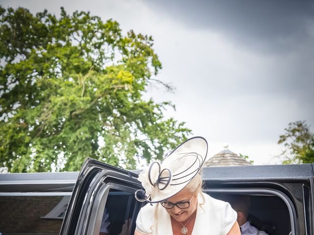 Garry and Darcie&apos;s Wedding in Coalville, Leicestershire 8