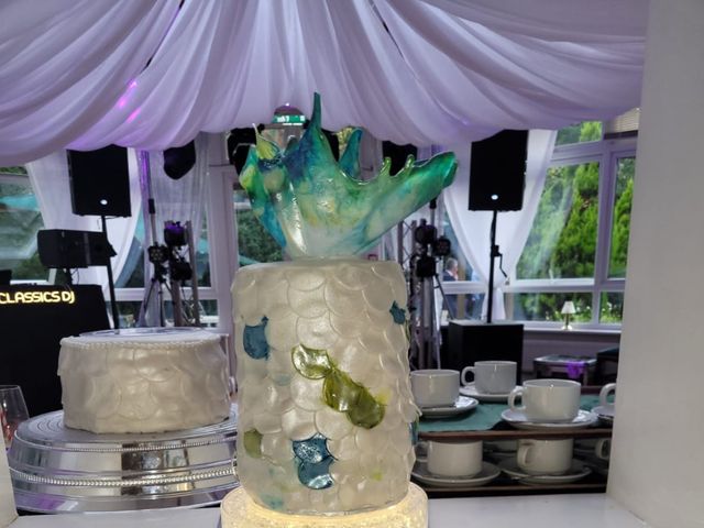 Keith and Natalie's Wedding in Woodlands, Hampshire 9