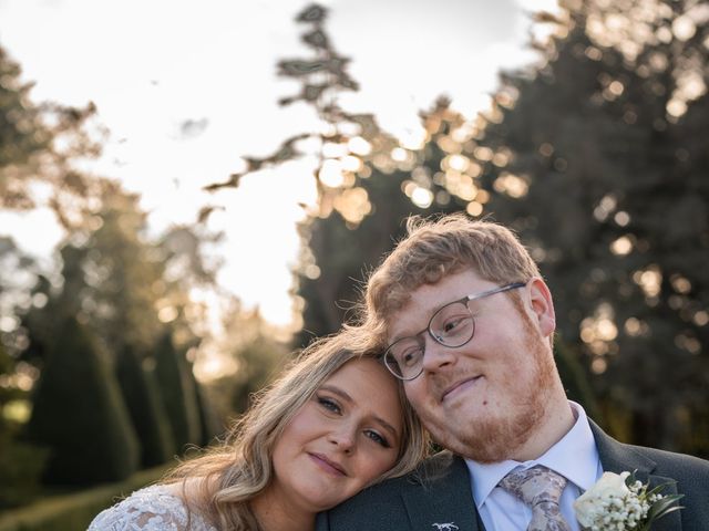 Danni and Toby's Wedding in Poulton Le Fylde, Lancashire 3