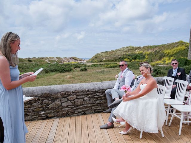 Johnny and Carlie&apos;s Wedding in Gwithian, Cornwall 10