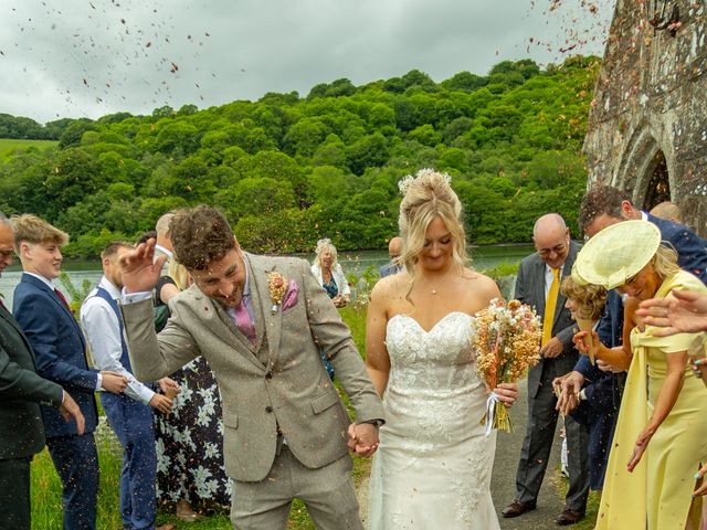 Kathy and Simon's Wedding in Lostwithiel, Cornwall 15