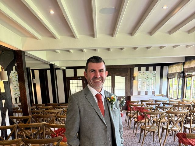 Craig and Faye's Wedding in Kidderminster, Worcestershire 10