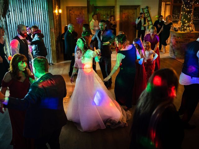 SHAUN and LAURA&apos;s Wedding in Kingston Upon Hull, East Riding of Yorkshire 43
