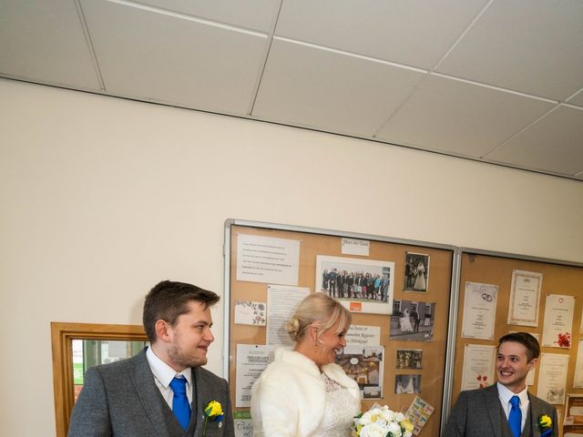 Giles and Helen&apos;s Wedding in Nottingham, Nottinghamshire 5