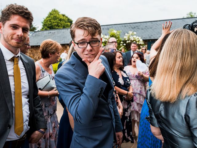 Shane and Maria&apos;s Wedding in Northampton, Northamptonshire 4