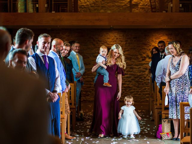 Shane and Maria&apos;s Wedding in Northampton, Northamptonshire 5