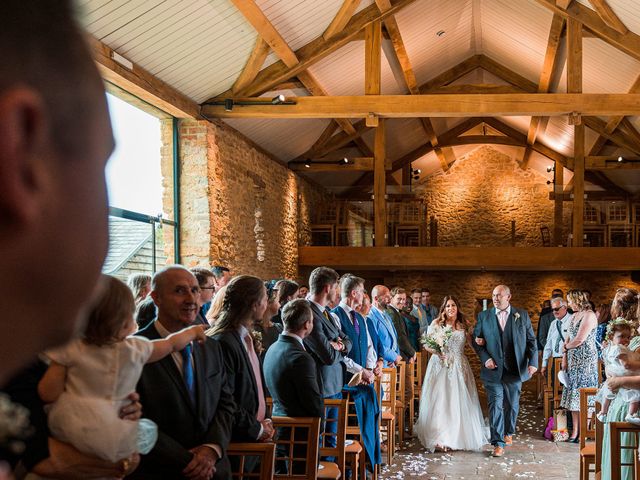 Shane and Maria&apos;s Wedding in Northampton, Northamptonshire 6