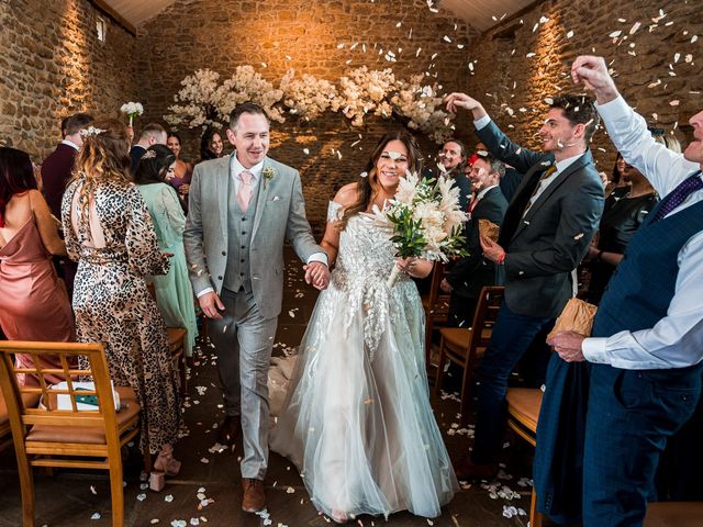 Shane and Maria&apos;s Wedding in Northampton, Northamptonshire 11