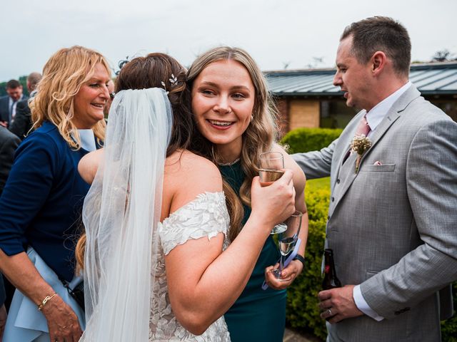 Shane and Maria&apos;s Wedding in Northampton, Northamptonshire 14