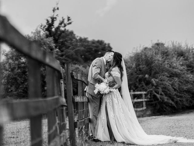Shane and Maria&apos;s Wedding in Northampton, Northamptonshire 17