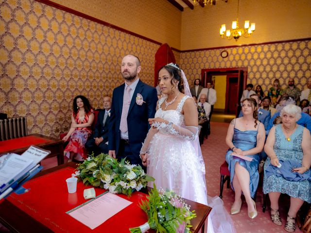 Ursala and Evan's Wedding in Northampton, Northamptonshire 14