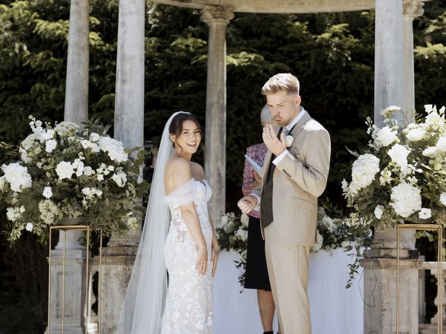 Tom and Lauren's Wedding in Brockenhurst, Hampshire 18