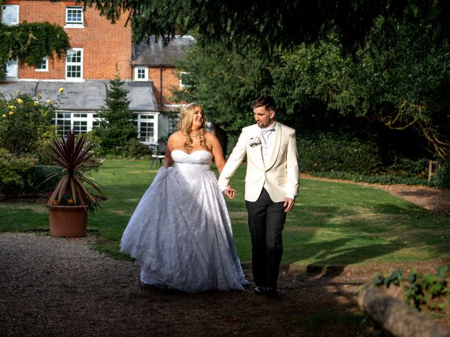 Kendal and Leoni&apos;s Wedding in Reading, Berkshire 7