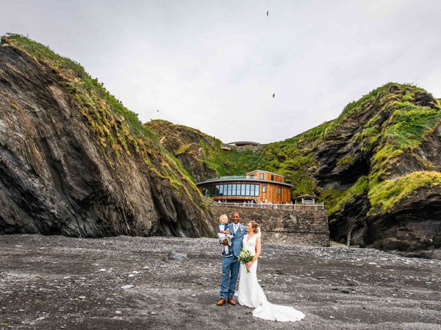 Dan and Emily&apos;s Wedding in Ilfracombe, Devon 10