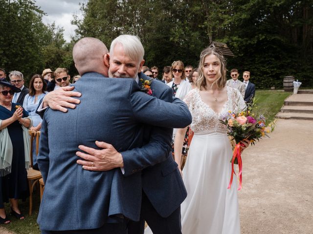 Will and Beth's Wedding in Droitwich, Worcestershire 20