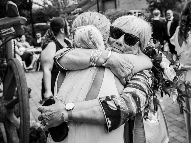 Luke and Kate&apos;s Wedding in Buckingham, Buckinghamshire 15