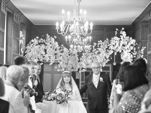 Jeff and Radiana&apos;s Wedding in Gosfield, Essex 19