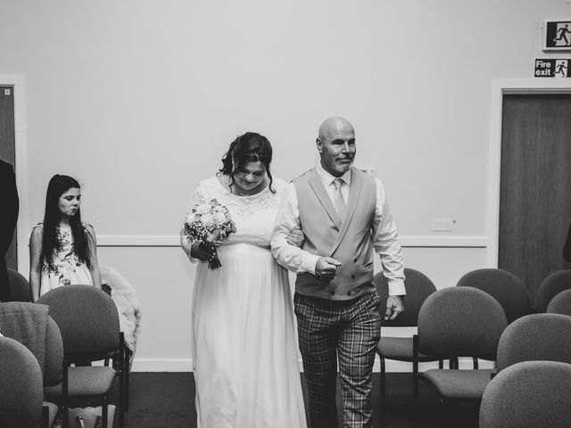 Jessica and Dominic&apos;s Wedding in Worcester, Worcestershire 3