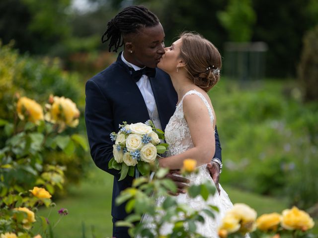 Samson and Valentina&apos;s Wedding in Bexleyheath, Kent 40