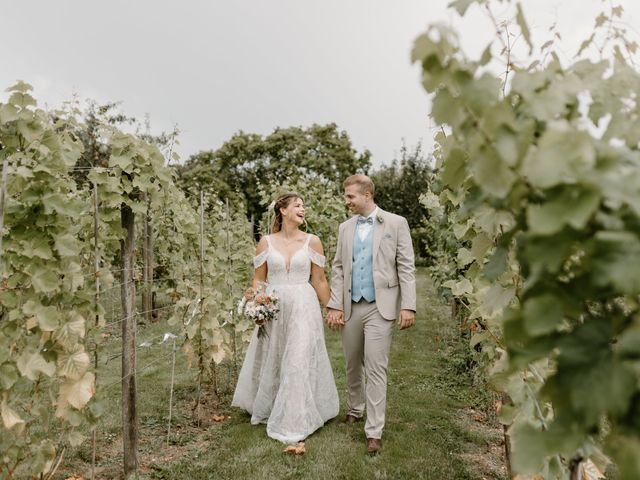 Julian and Vicki's Wedding in Buckingham, Buckinghamshire 8