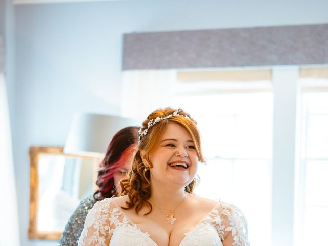Maxwell and Laura's Wedding in Hereford, Herefordshire 4