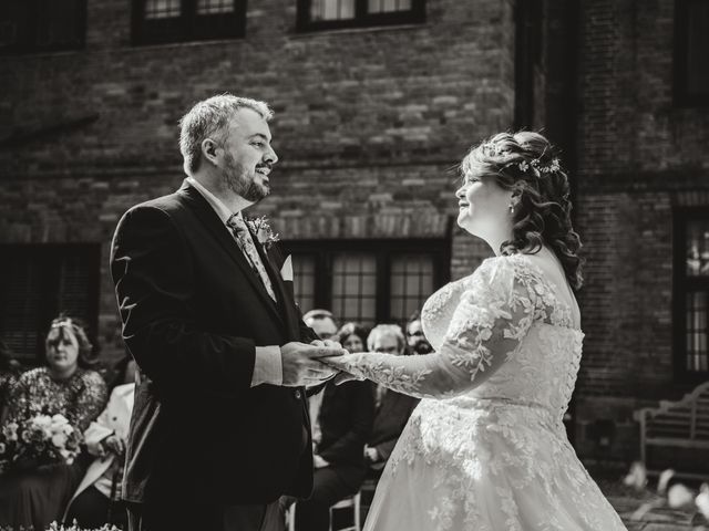 Maxwell and Laura's Wedding in Hereford, Herefordshire 5