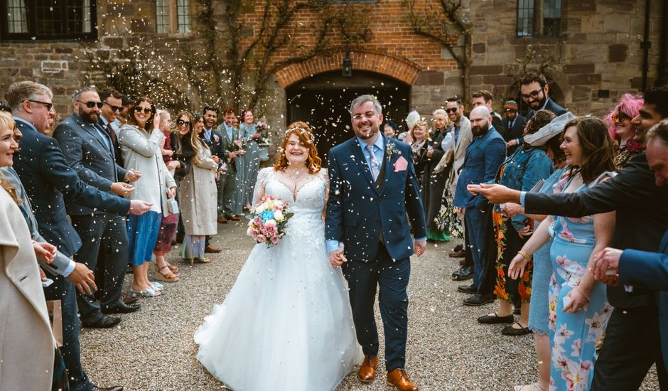 Maxwell and Laura's Wedding in Hereford, Herefordshire