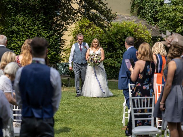 Harry and Fizzy&apos;s Wedding in Royston, Cambridgeshire 8